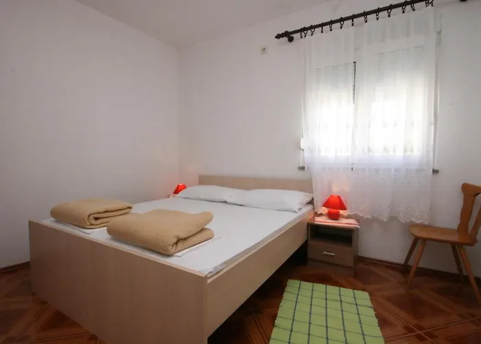 Pag 6311c * Pag Town